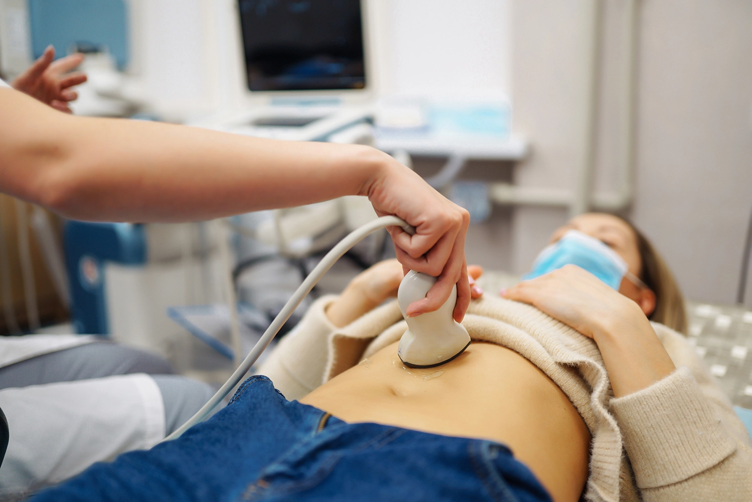 Cuándo un Ultrasonido Intestinal Puede Ayudar Más que Otros Estudios en Síntomas Digestivos Persistentes